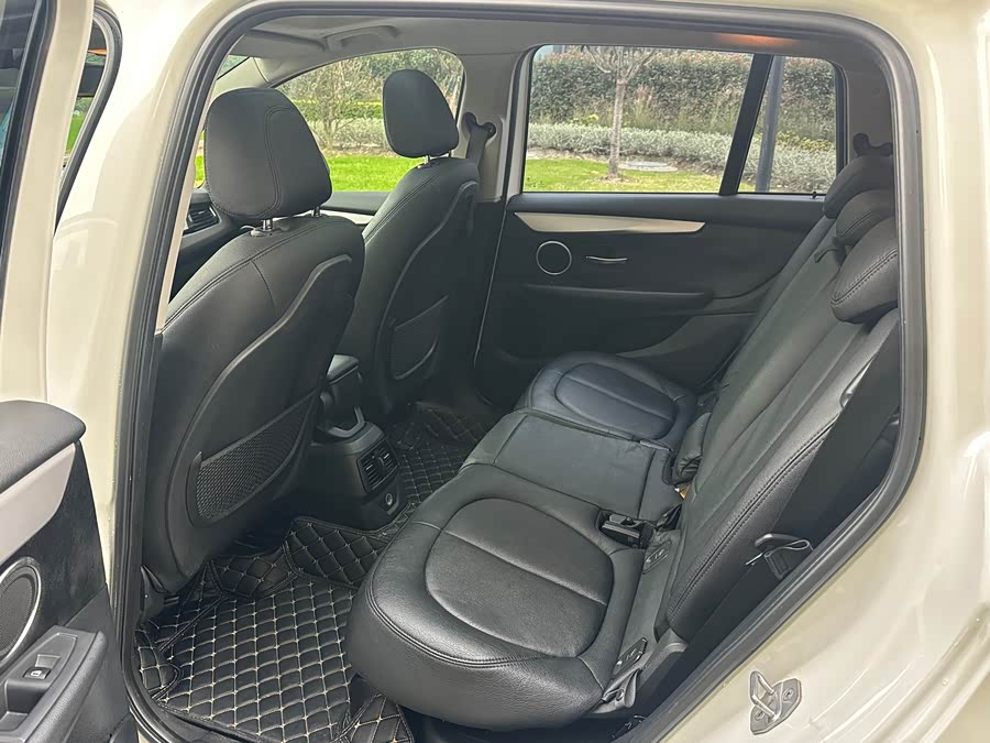 BMW 2 Series Gran Tourer 2015 car image #9