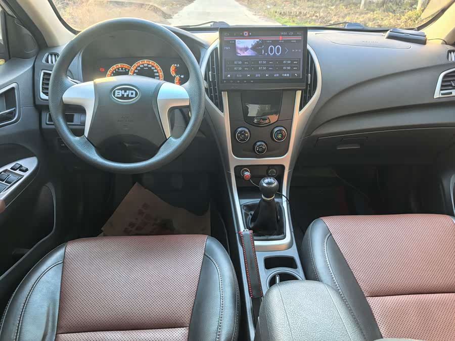 BYD F3 2017 car image #9