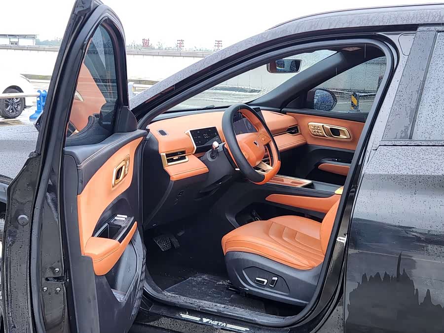 哪吒汽车 哪吒X 2024 汽车图片 #9