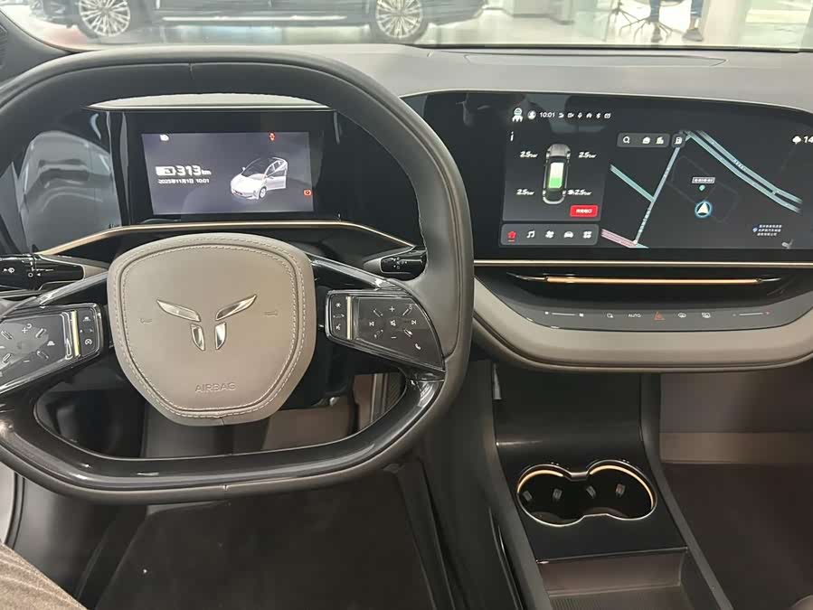 HongQi EH7 2024 #9 HongQi EH7 2024 car image #9