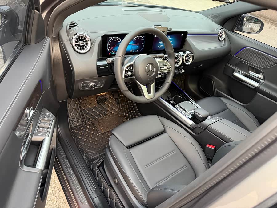 Mercedes-Benz EQA Class 2023 immagine di auto #9