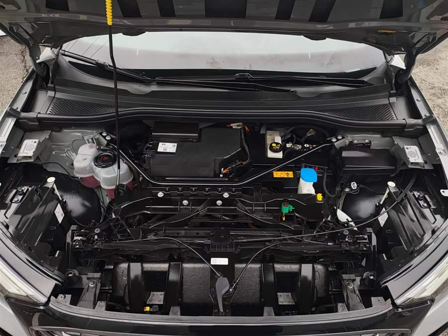 Audi Q4 e-tron 2024 #9 Audi Q4 e-tron 2024 صورة سيارة #9