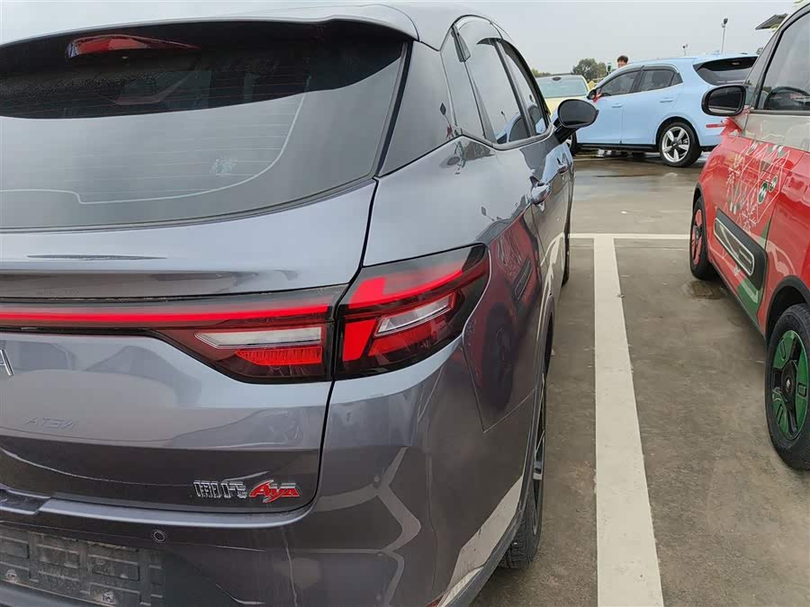 哪吒汽车 哪吒AYA 2024 汽车图片 #9