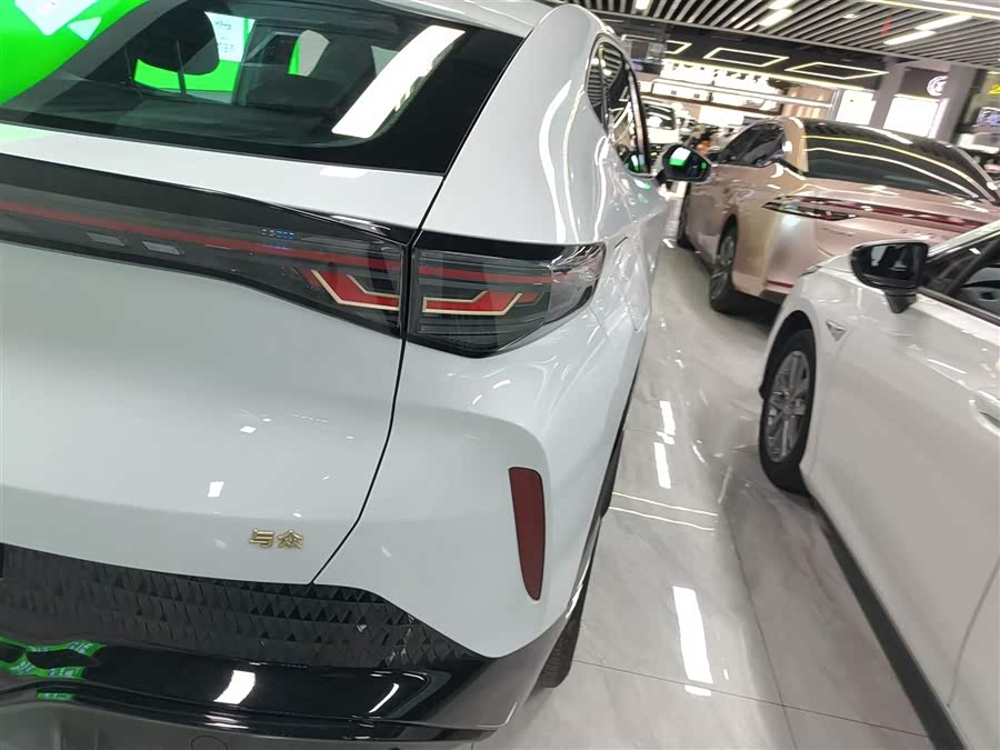 Volkswagen ID.UNYX 06 2024 image de voiture #9