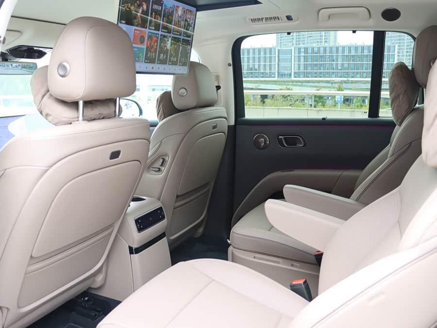 Li i8 2025 изображение автомобиля #9