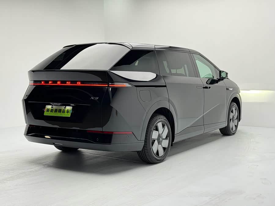 Xpeng X9 2025 imagem de carro #9