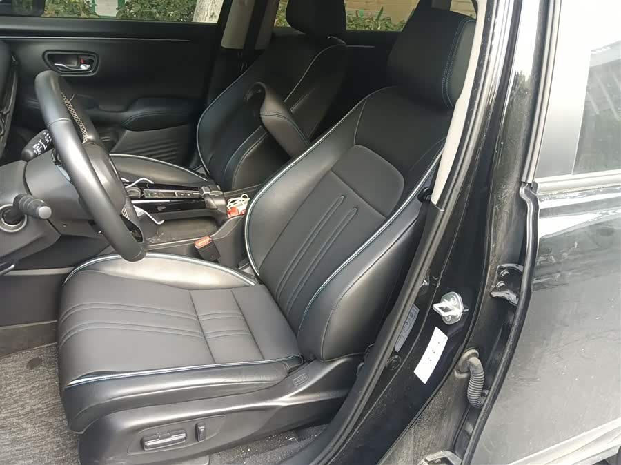 Honda HR-V 2024 car image #9