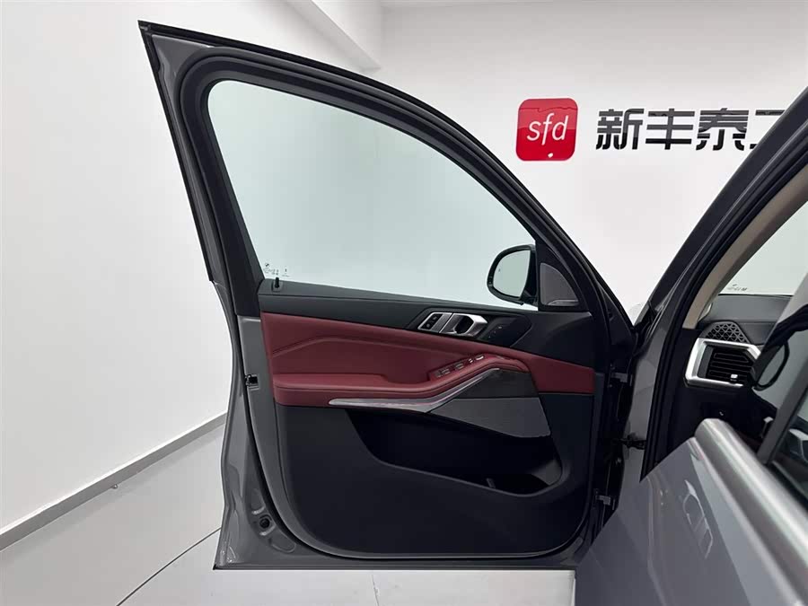 BMW X5 2023 صورة سيارة #9