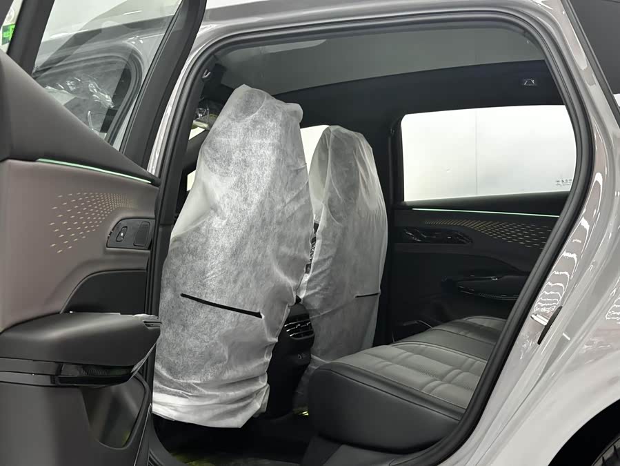 HongQi EH7 2024 #9 HongQi EH7 2024 car image #9