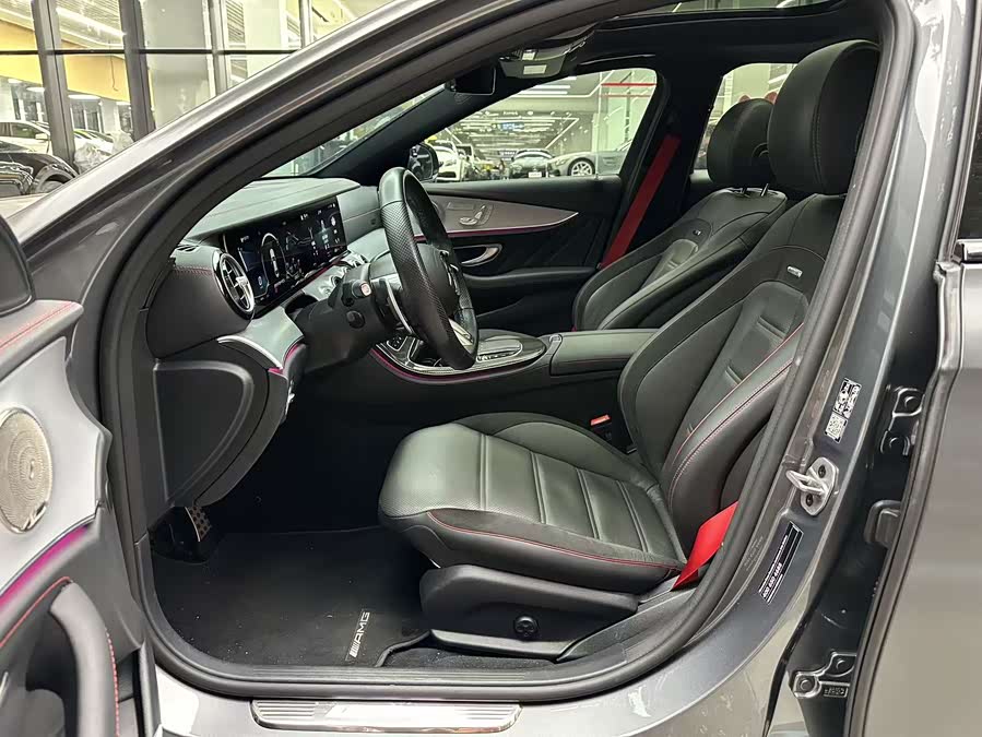 Mercedes-Benz E AMG 2023 صورة سيارة #9