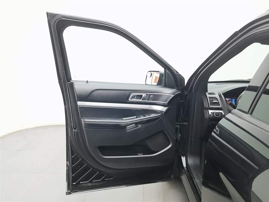 Ford Explorer (Imported) 2017 #9 Ford Explorer (Imported) 2017 car image #9