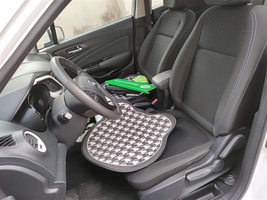 Changan CS15 EV 2018 #9 Changan CS15 EV 2018 imagen de coche #9