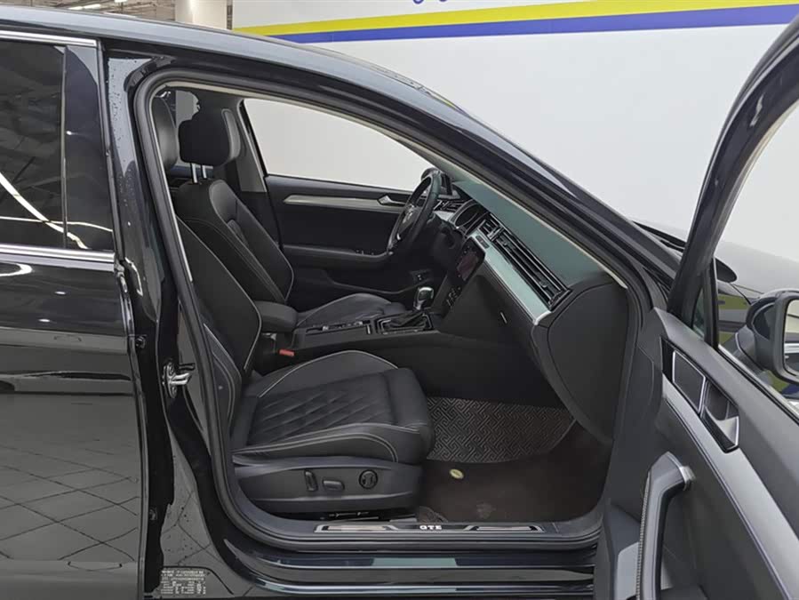 Volkswagen Magotan GTE 2022 car image #9