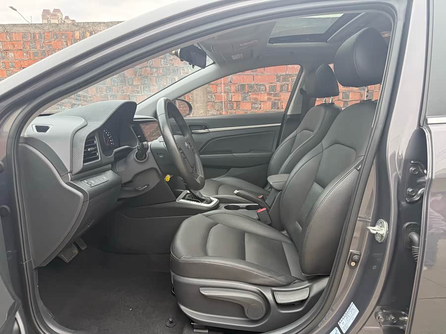 Hyundai Elantra AD 2019 car image #9