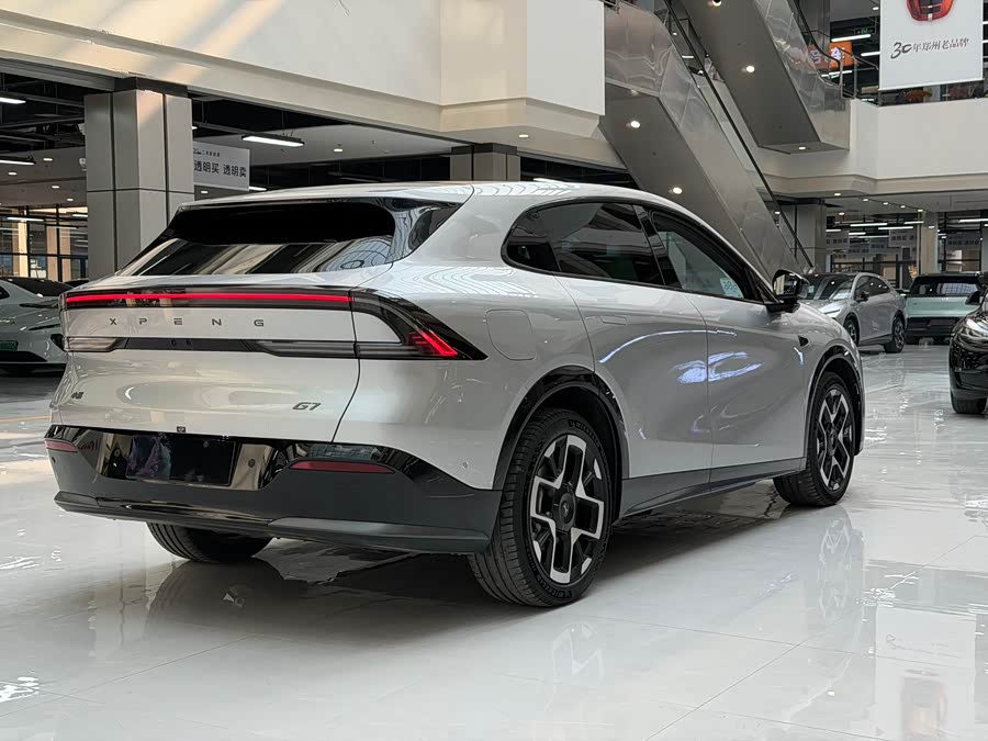 Xpeng G7 2025 immagine di auto #9