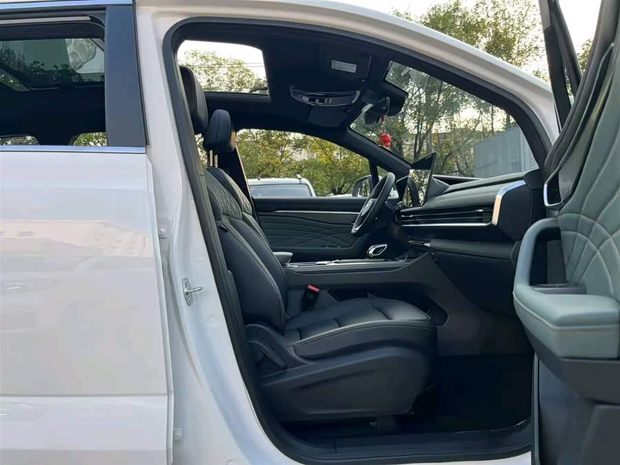 GEELY Okavango L 2024 #9 GEELY Okavango L 2024 car image #9