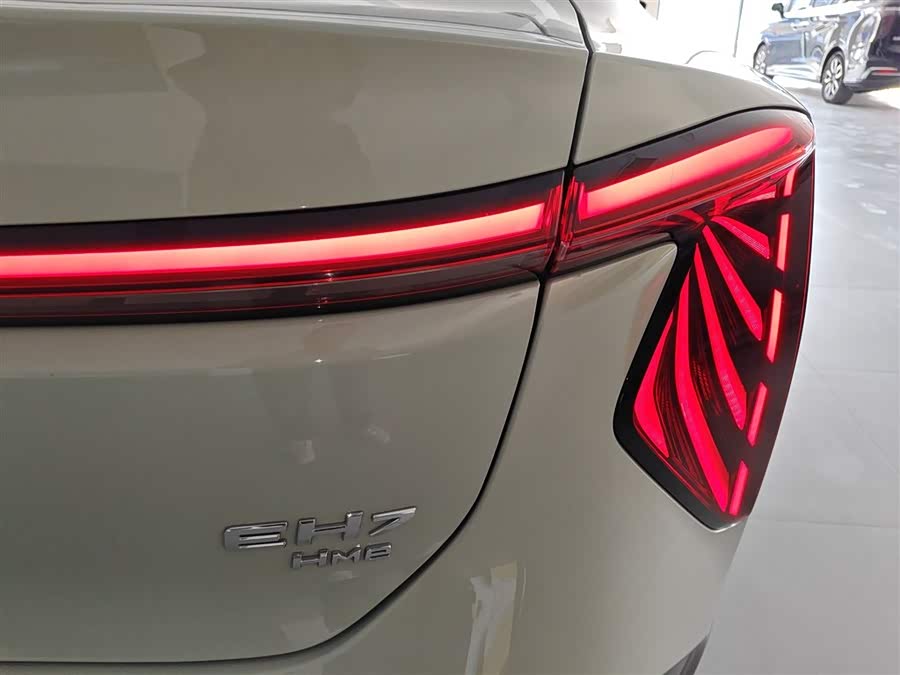 HongQi EH7 2024 #9 HongQi EH7 2024 immagine di auto #9