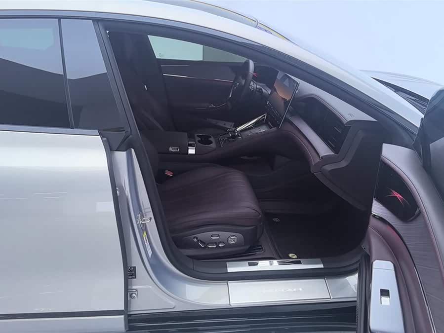 Denza Z9GT 2024 #9 Denza Z9GT 2024 car image #9