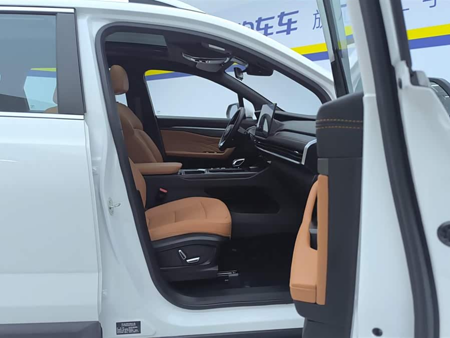 GEELY Okavango L 2024 #9 GEELY Okavango L 2024 car image #9