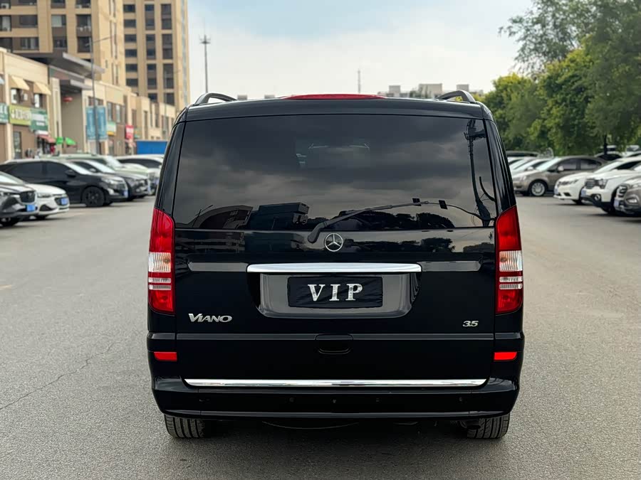 Mercedes-Benz Viano (Imported) 2012 immagine di auto #9