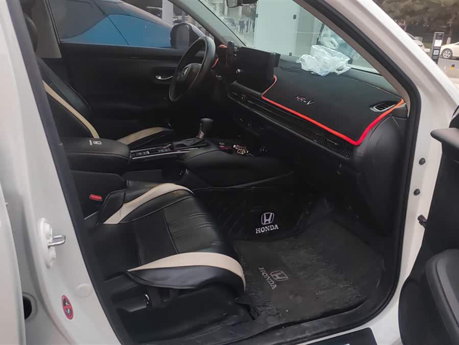 Honda HR-V 2024 car image #9