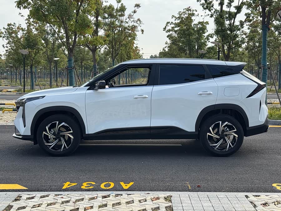 GEELY Boyue 2024 car image #9