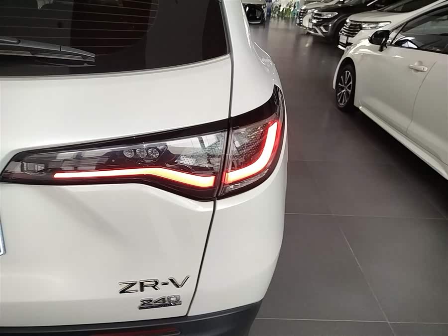 Honda ZR-V 2023 car image #9