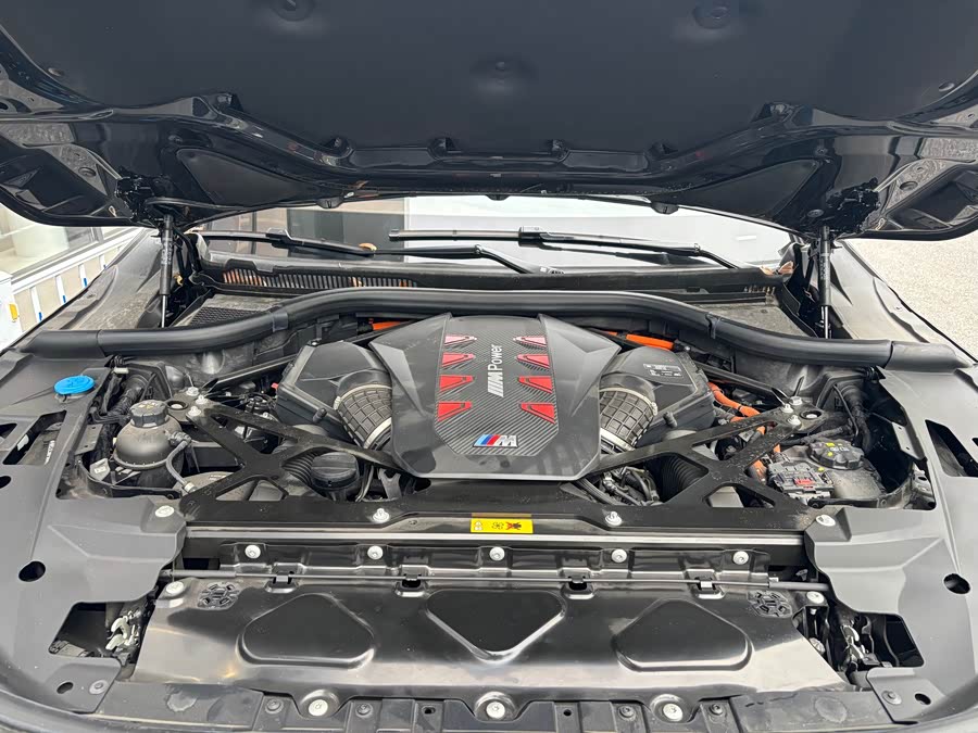 BMW XM 2024 car image #9