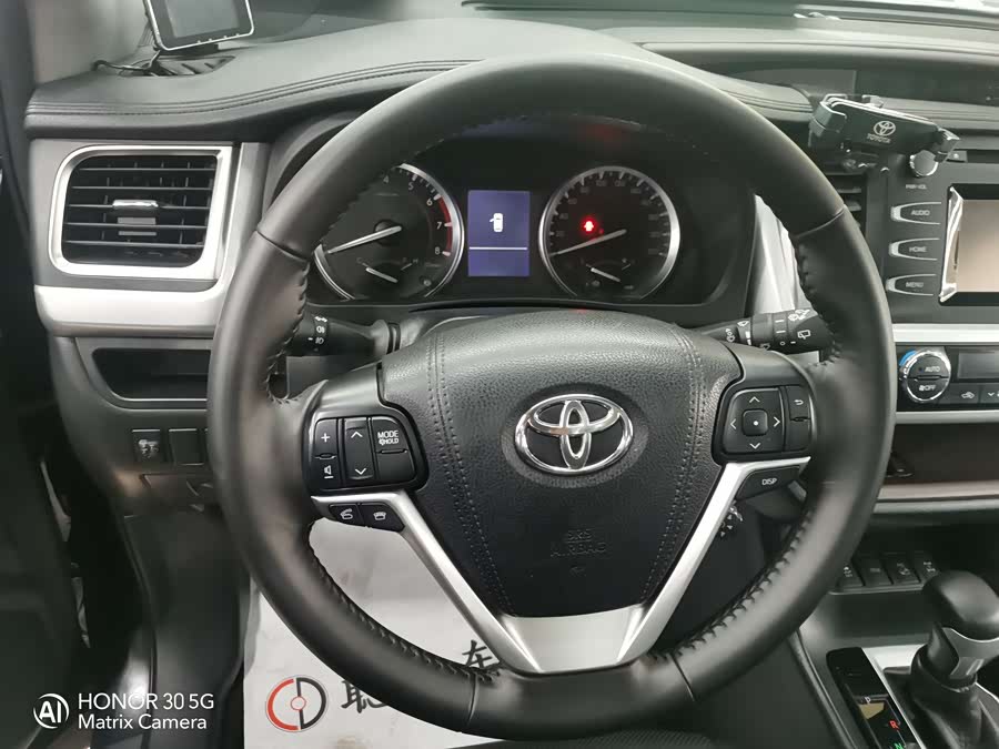 Toyota Highlander 2017 car image #9