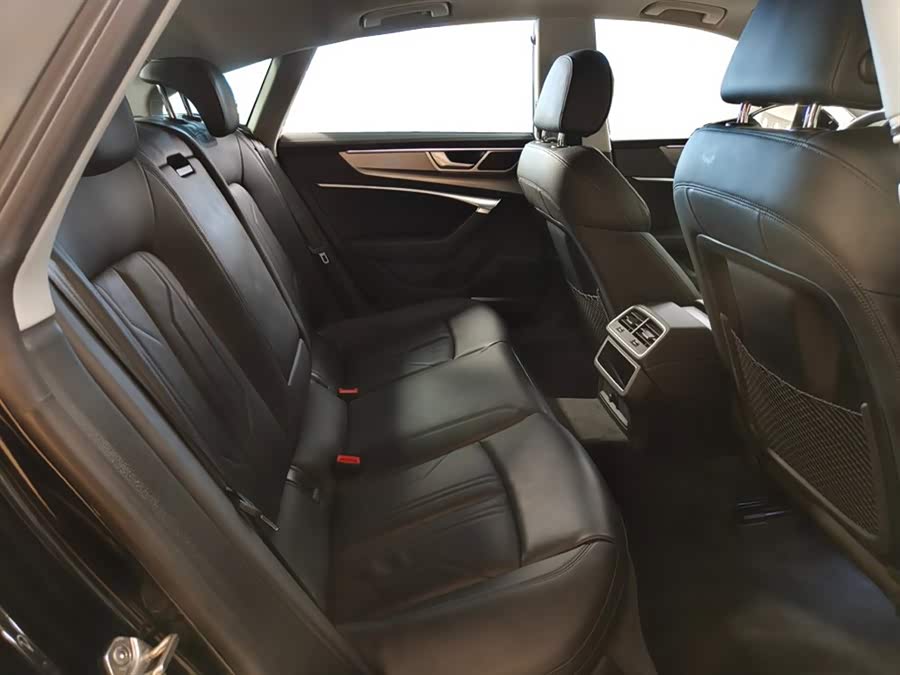 Audi A7 2022 car image #9