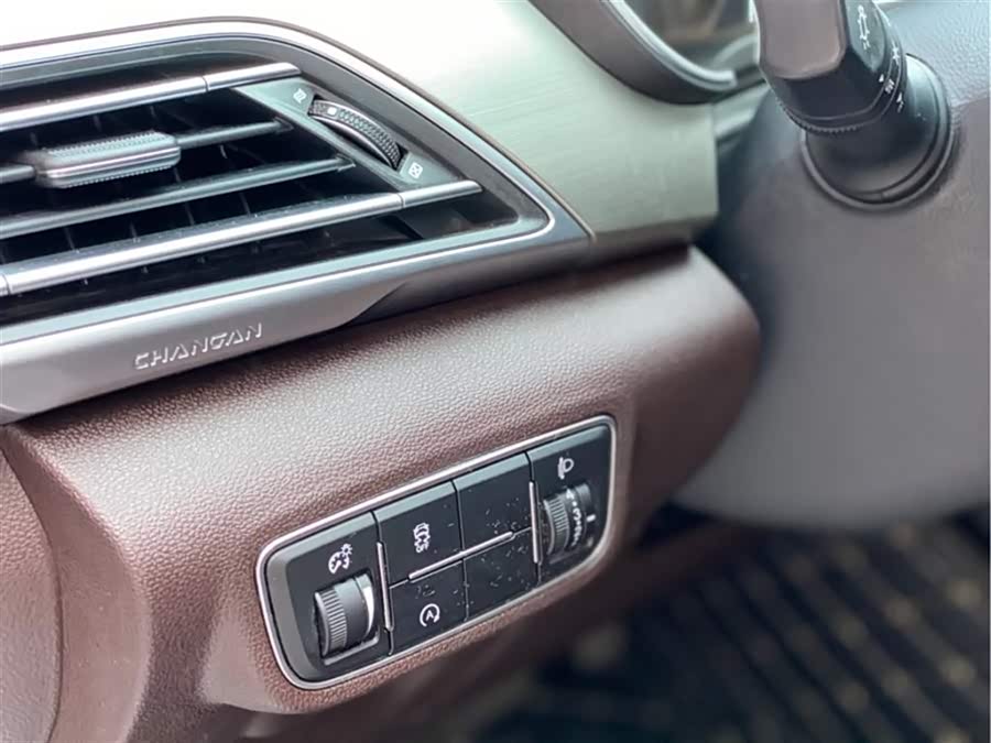 Changan Eado DT 2018 car image #9