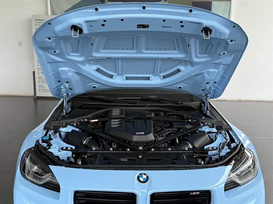BMW M2 2024 car image #9
