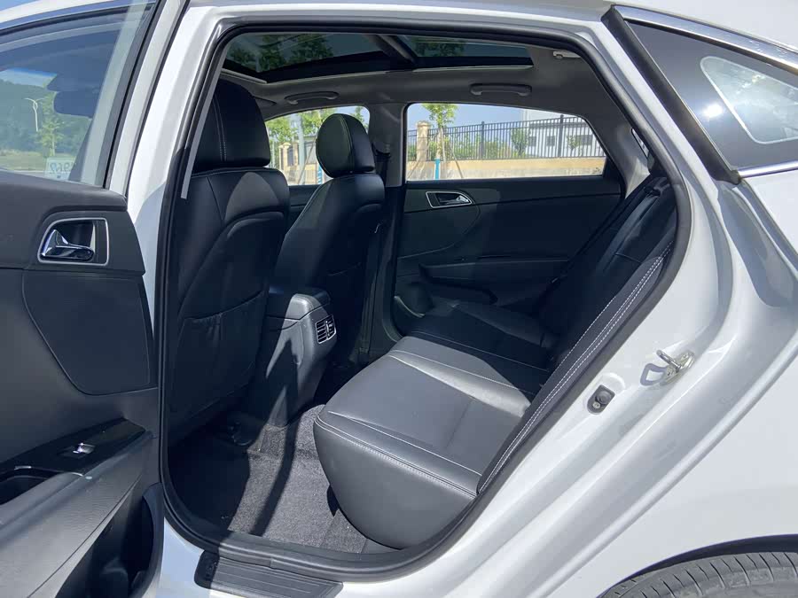 Hyundai Mistra 2017 car image #9