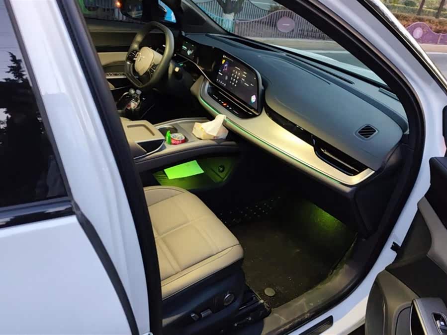 HongQi TianGong 08 2025 #9 HongQi TianGong 08 2025 car image #9