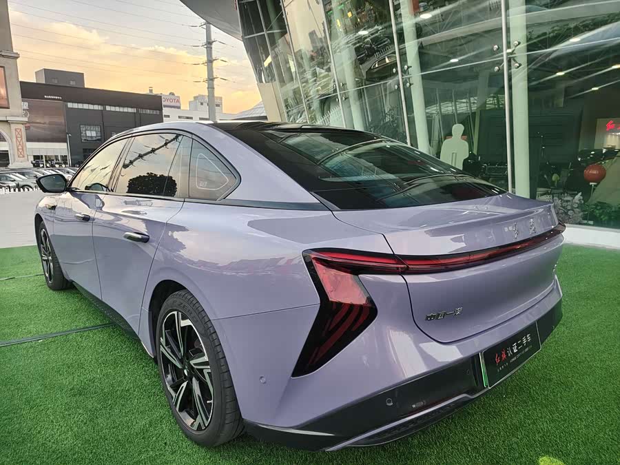 HongQi EH7 2024 immagine di auto #9