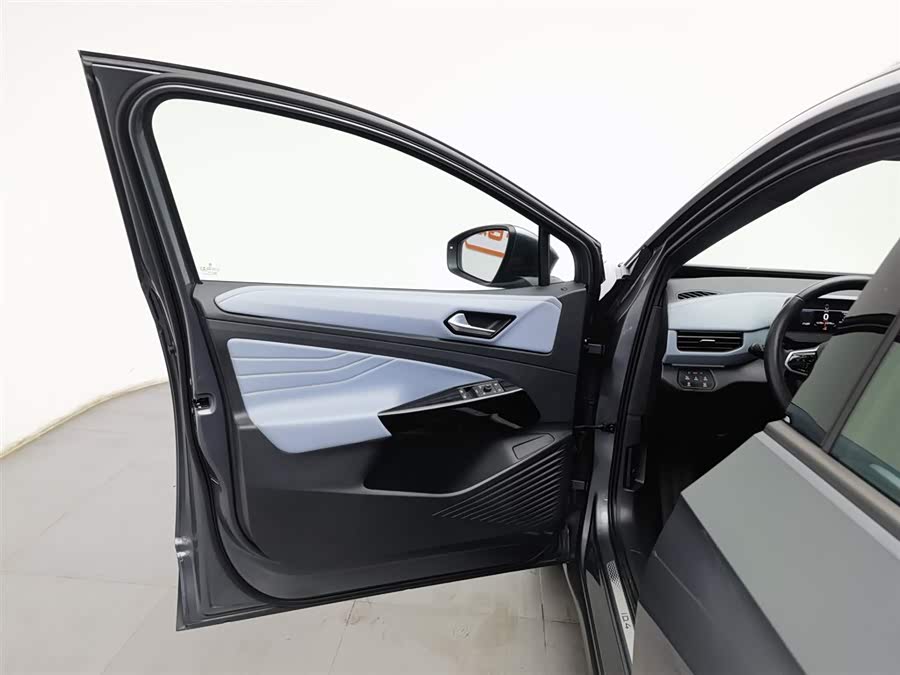 Volkswagen ID.4 X 2023 immagine di auto #9