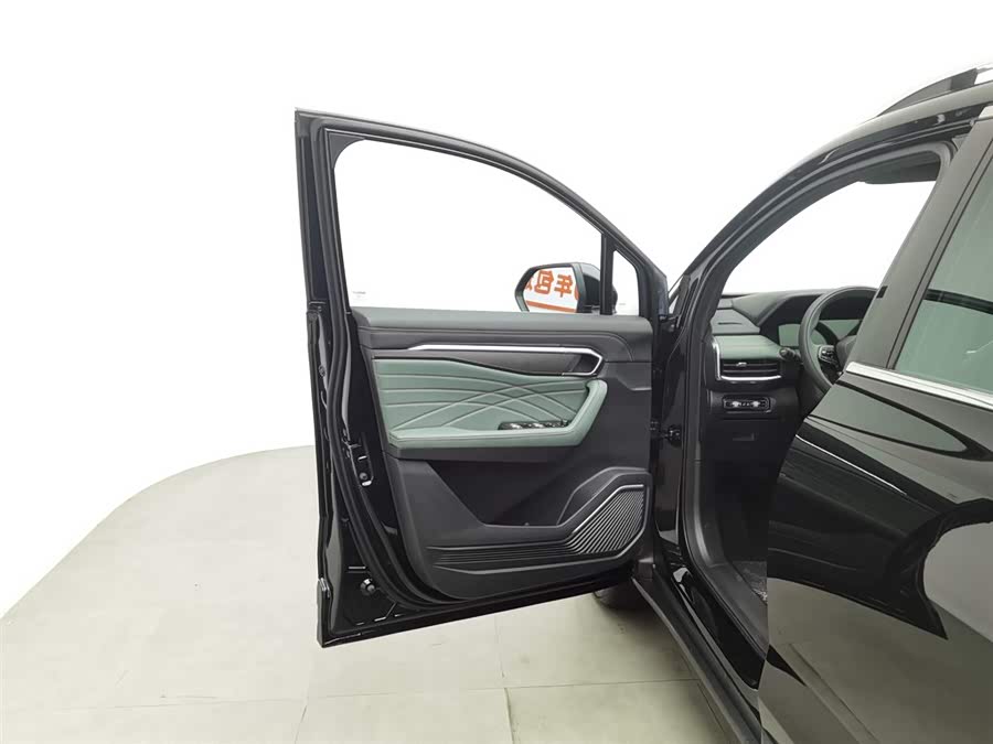 GEELY Okavango L 2025 car image #9