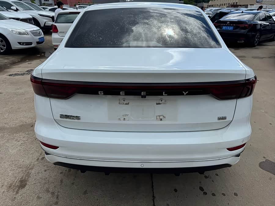GEELY Emgrand 2021 car image #9
