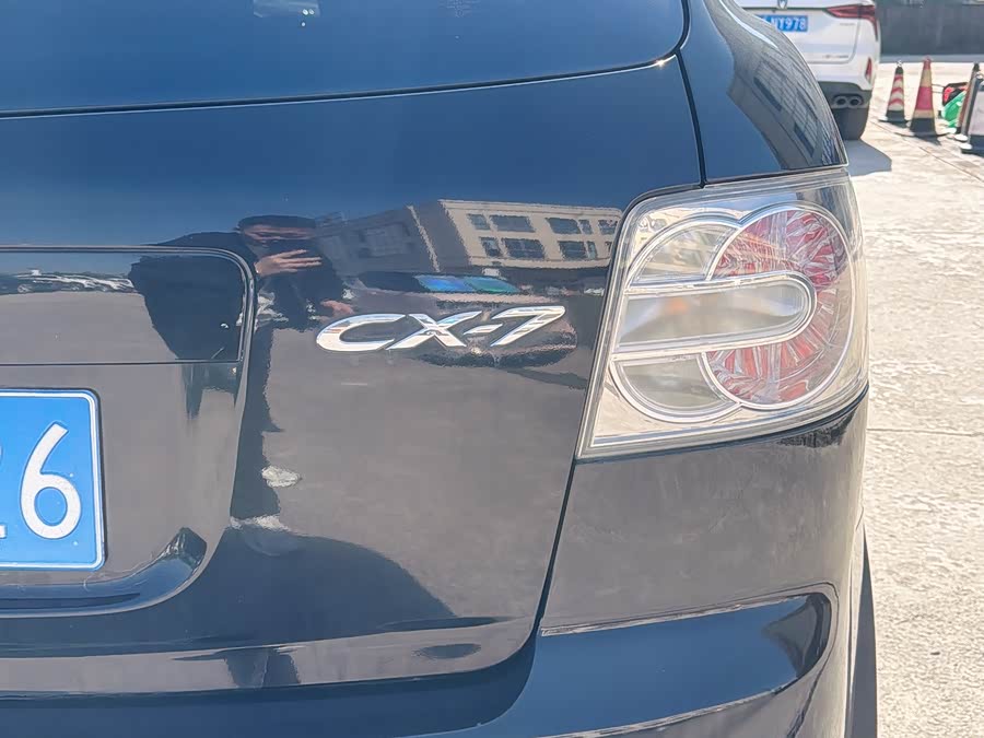 Mazda CX-7 (Imported) 2010 car image #9