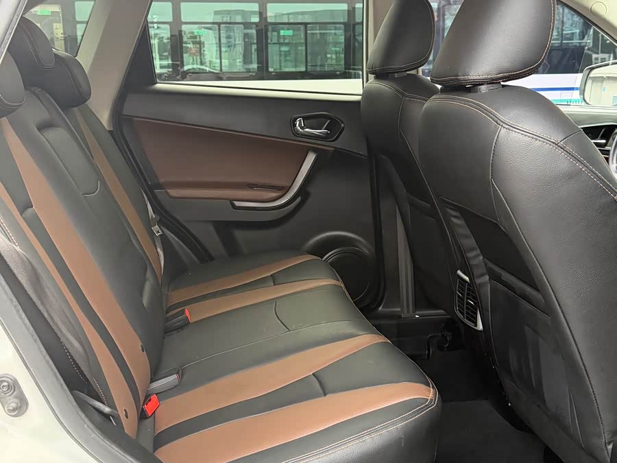 GAC Trumpchi GS5 Super 2016 #9 GAC Trumpchi GS5 Super 2016 car image #9