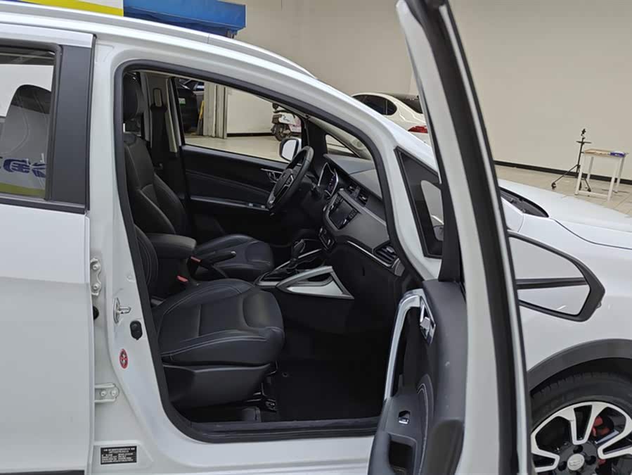 GEELY Vision X3 2017 car image #9