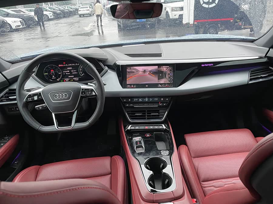 Audi e-tron GT 2024 صورة سيارة #9