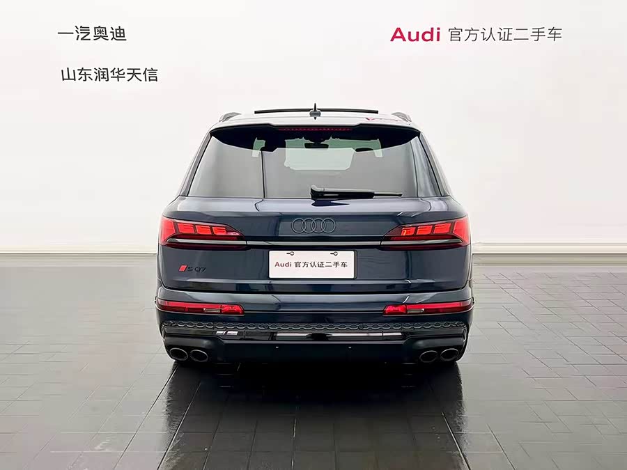 Audi SQ7 2024 car image #9