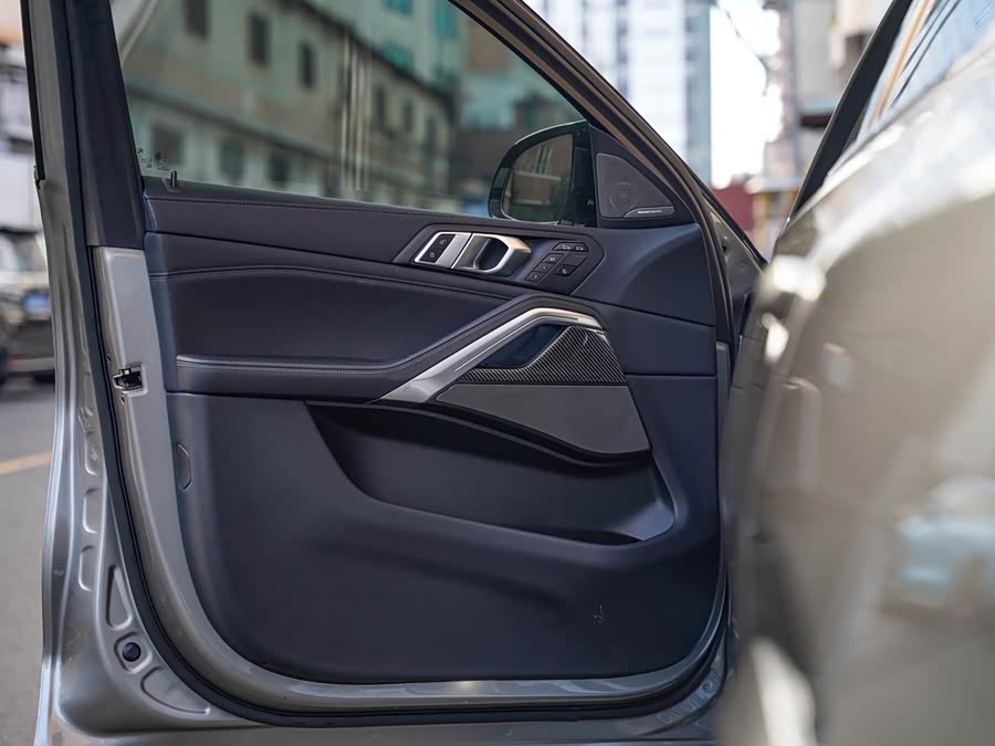 BMW X6 M 2022 #9 BMW X6 M 2022 car image #9