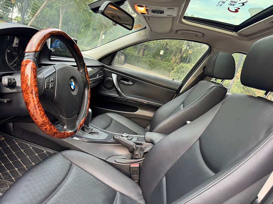 BMW 3 Series (Imported) 2012 car image #9