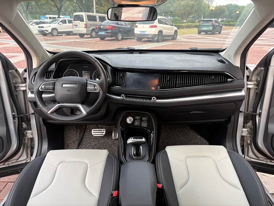 Haval H2s 2017 car image #9