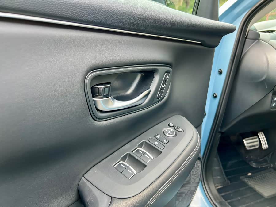 Honda ZR-V 2023 car image #9