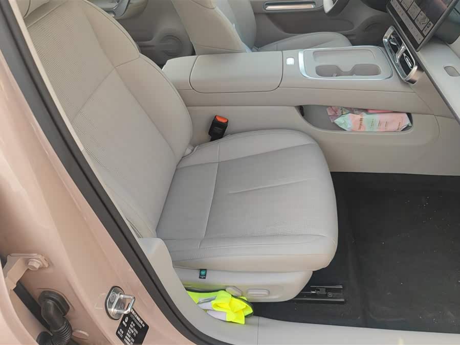 零跑汽车 零跑B01 2025 汽车图片 #9