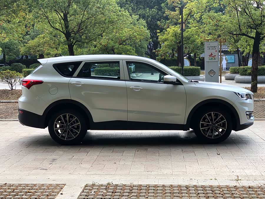 Jetour X70 2020 car image #9