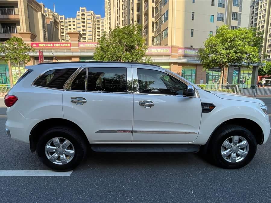 Ford Everest 2017 immagine di auto #9